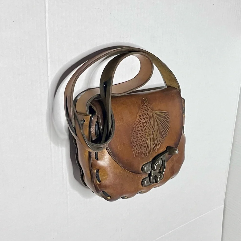 Vintage Tooled Leather Structured Crossbody Bag - Picture 5 of 15